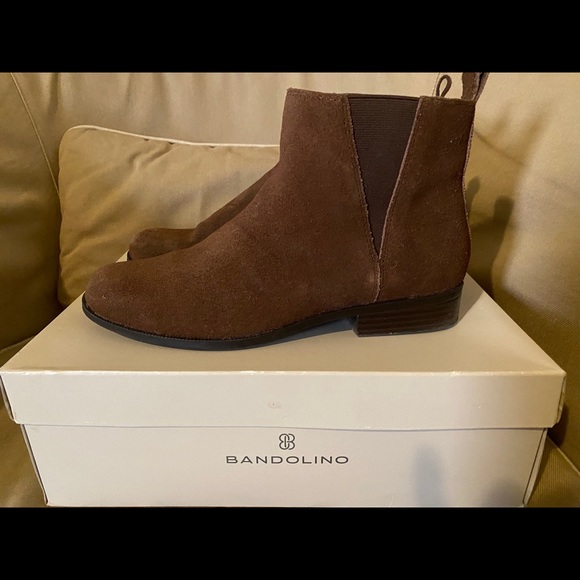 Brown Bandolino Chelsea Boot - Picture 1 of 4